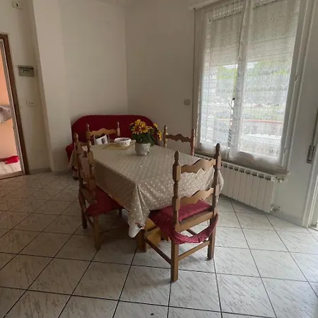 Laura 1 Piano בית נופש לידו די פומפוזה