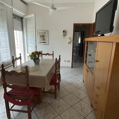 בית נופש Laura 1 Piano *