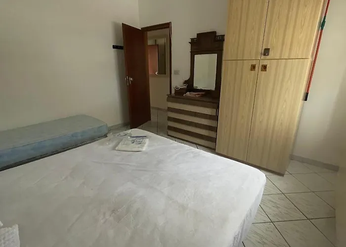 Laura 1 Piano * לידו די פומפוזה