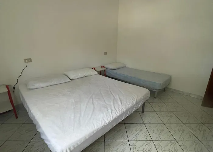 Laura 1 Piano * לידו די פומפוזה